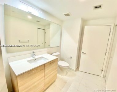 Comprar apartamento en The Harbour 702