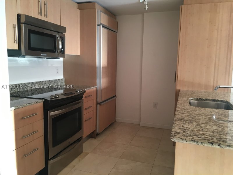 Comprar apartamento en Harbour House 628