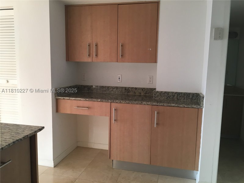 Comprar apartamento en Harbour House 628