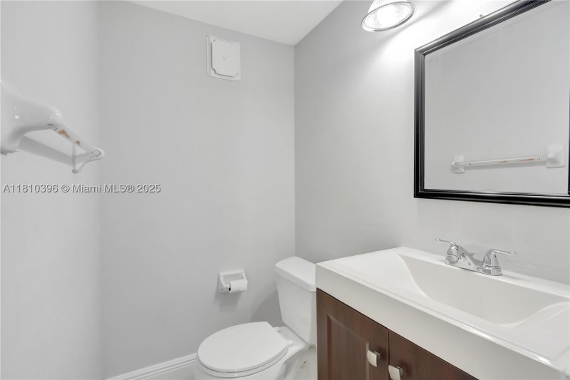 Condo for sale at Riviera Towers Condo PHD