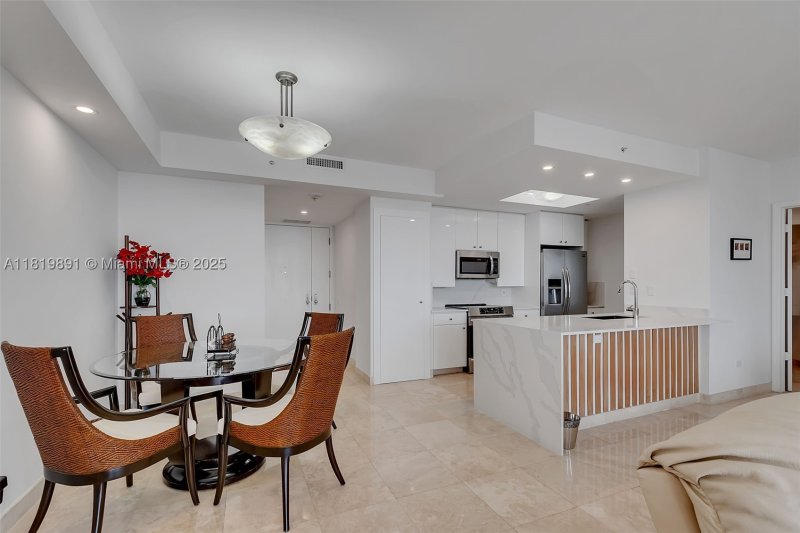 Comprar apartamento en Three Tequesta Point 1803