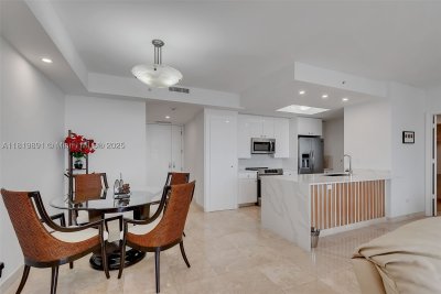 Comprar apartamento en Three Tequesta Point 1803