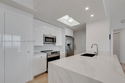 Comprar apartamento en Three Tequesta Point 1803