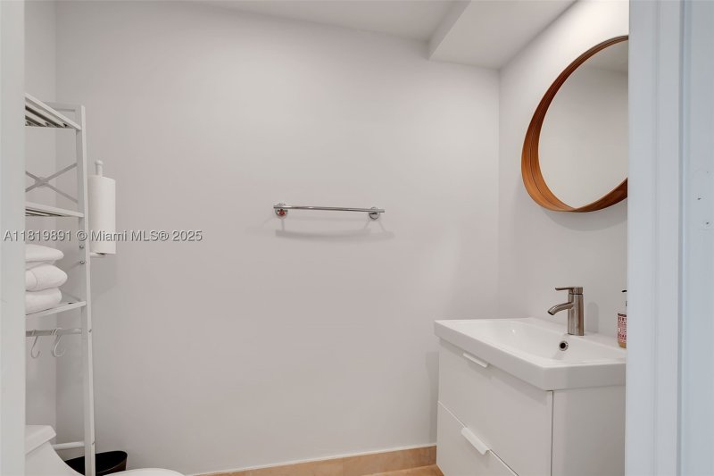 Comprar apartamento en Three Tequesta Point 1803