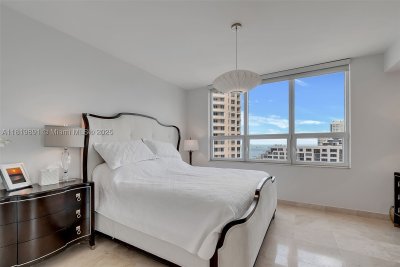 Comprar apartamento en Three Tequesta Point 1803