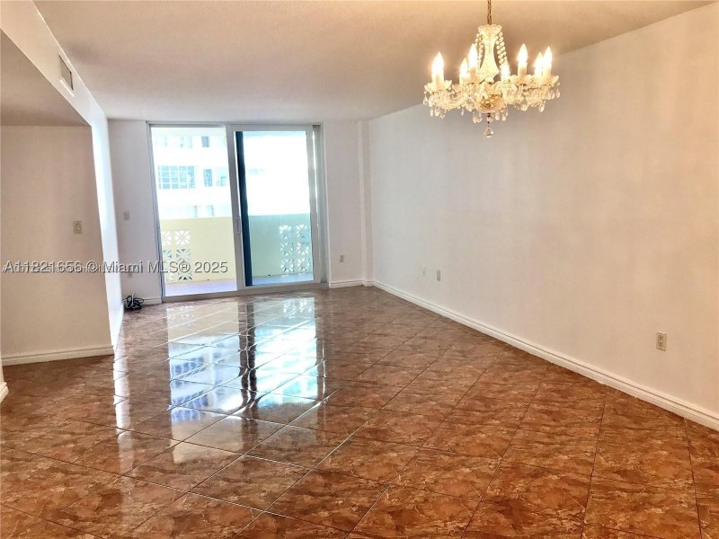 Condo for sale at Plaza Towers North 305