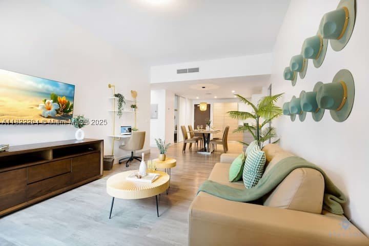 Condo for sale at Costa Hollywood N521