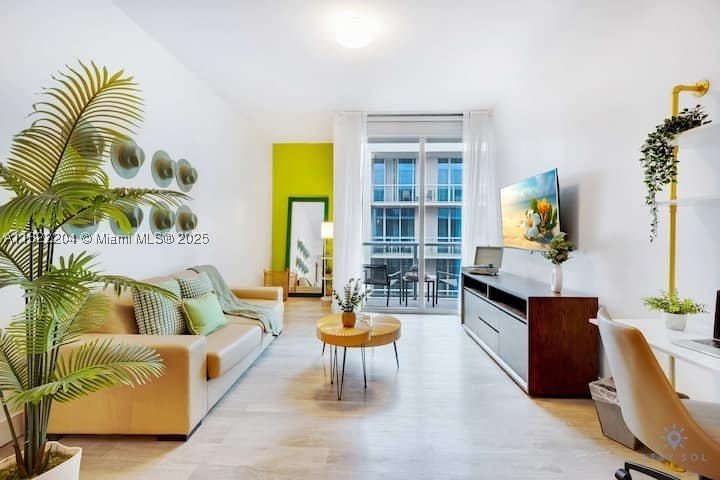 Condo for sale at Costa Hollywood N521
