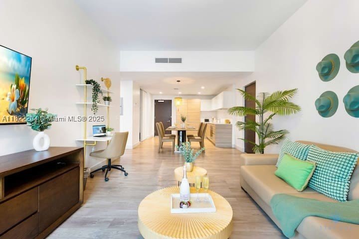 Condo for sale at Costa Hollywood N521
