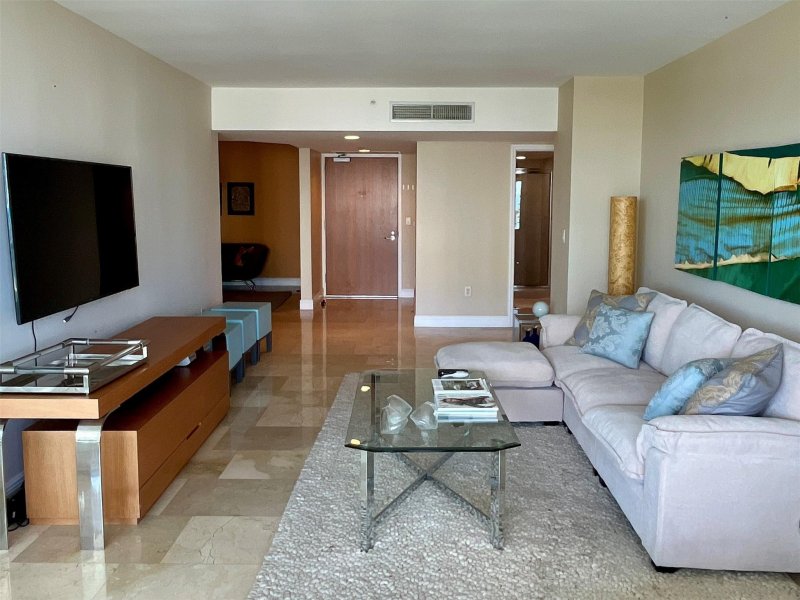 Condo for sale at Oceania 5 2052