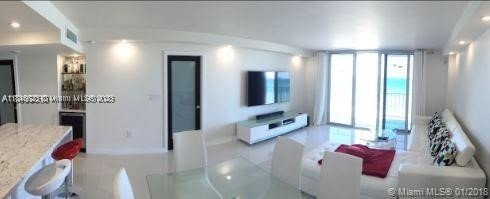 Apartment for rent at Arlen Beach 1008
