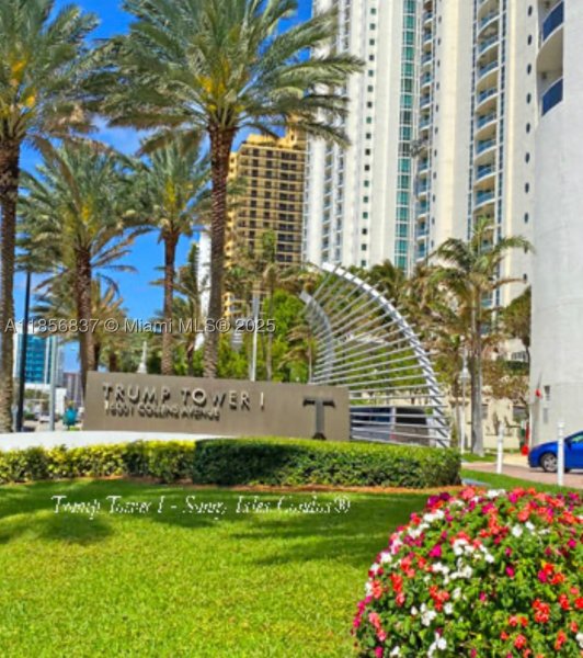 Apartment for rent at Trump Tower Three 2805