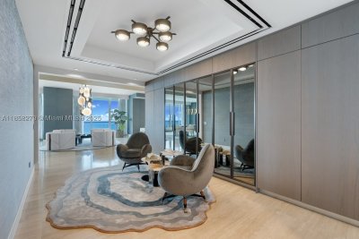 Comprar apartamento no Turnberry Ocean Club 1401/02
