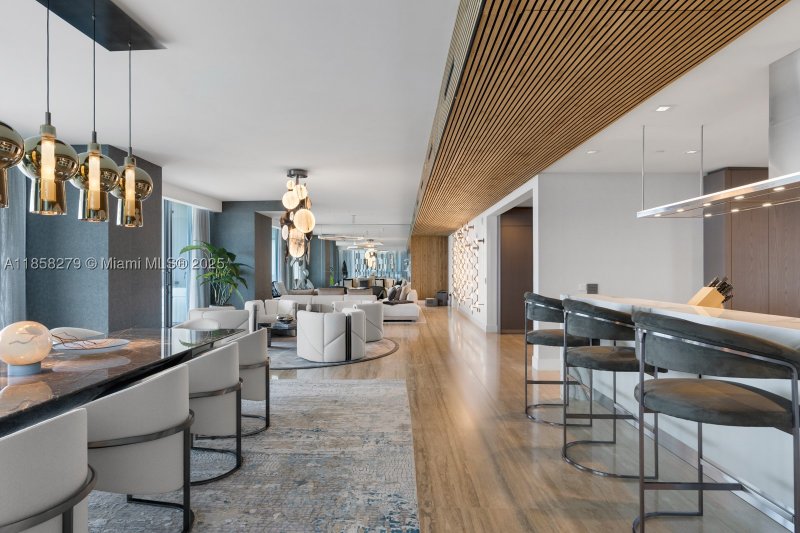 Condo for sale at Turnberry Ocean Club 1401/02