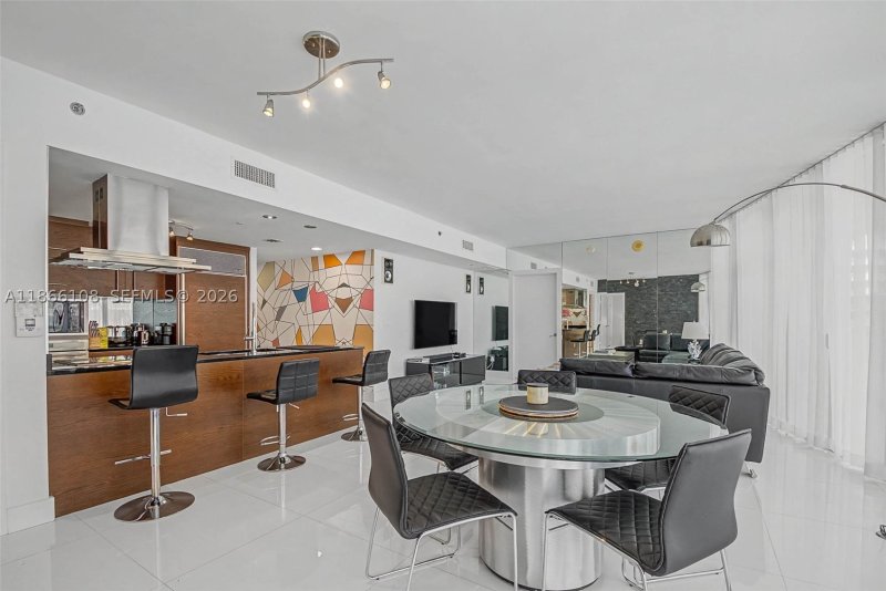 Condo for sale at Icon Brickell Tower II 3504