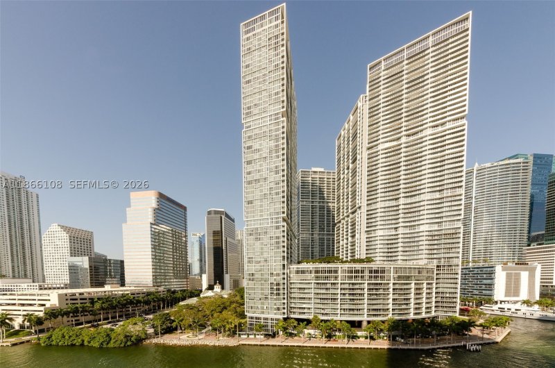 Condo for sale at Icon Brickell Tower II 3504