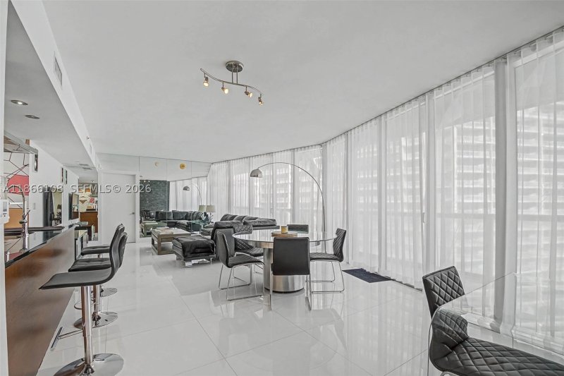 Condo for sale at Icon Brickell Tower II 3504