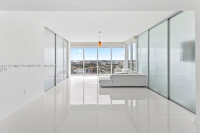Comprar apartamento no Ten Museum Park 3106