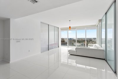Comprar apartamento no Ten Museum Park 3106