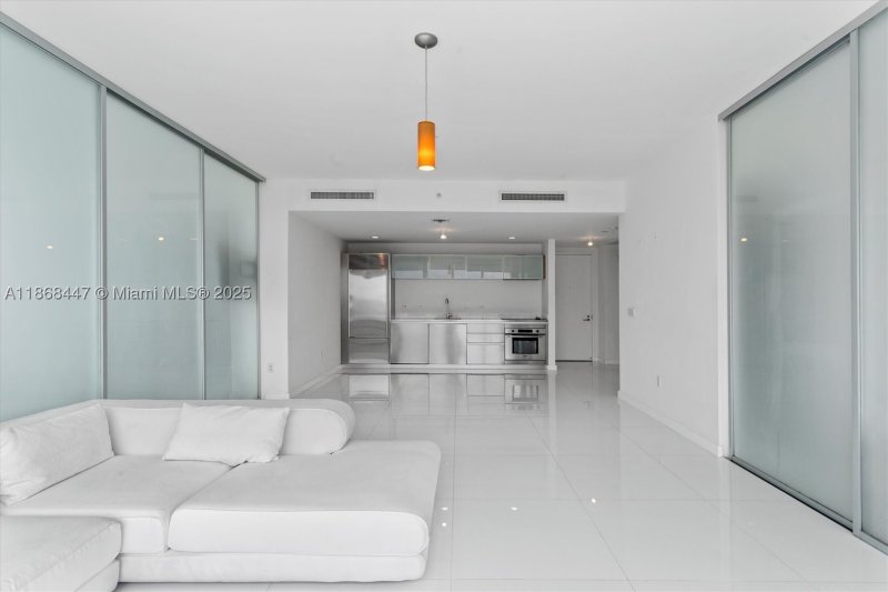 Condo for sale at Ten Museum Park 3106