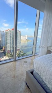 Comprar apartamento no Brickell House Condo 3007