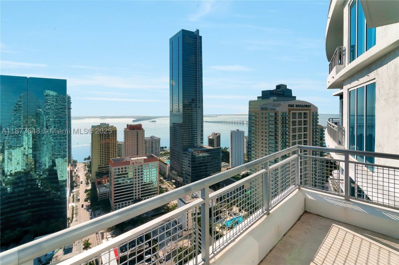 Condo for sale at Infinity on Brickell 3402