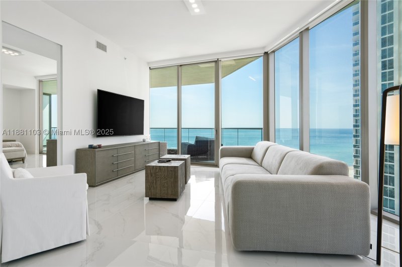 Condo for sale at Residences by Armani / Casa 1104