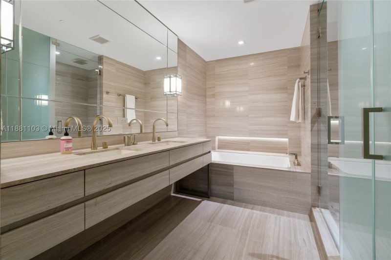 Condo for sale at Residences by Armani / Casa 1104
