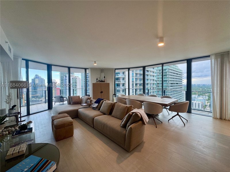 Comprar apartamento en Brickell Flatiron 3302