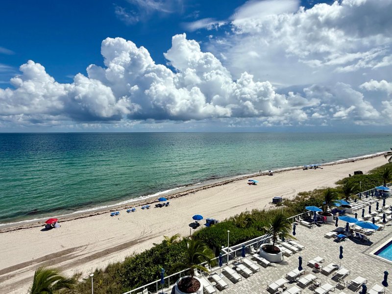 Apartment for rent at La Mer Estates 703