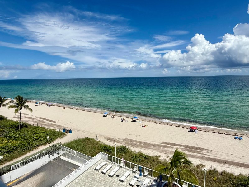 Apartment for rent at La Mer Estates 703
