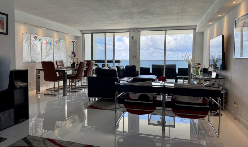 Apartment for rent at La Mer Estates 703