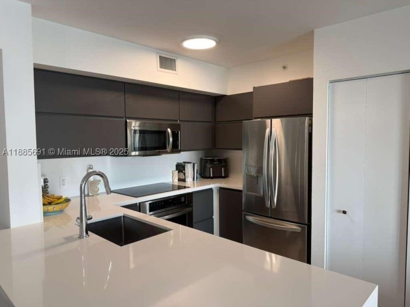 Condo for sale at Mark on Brickell 1408