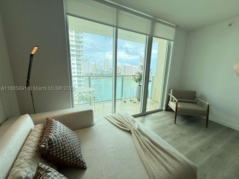 Condo for sale at Mark on Brickell 1408