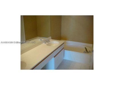Comprar apartamento no Mystic Pointe 600 2103