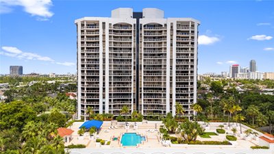 Comprar apartamento en Harbor Tower at Waterways 1004