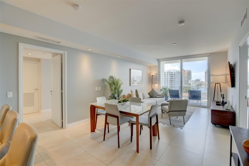 Condo for sale at Tiffany House 705