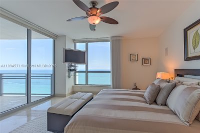 Diplomat Residences Apt #2102