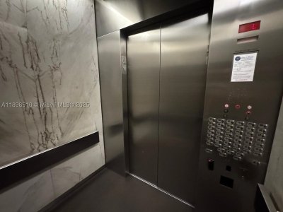 Comprar apartamento no Ten Museum Park 1106