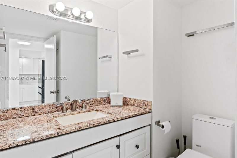 Comprar apartamento en Del Prado South Tower 1003