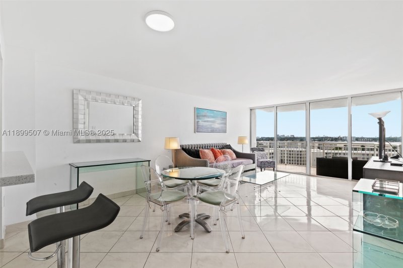 Comprar apartamento en Del Prado South Tower 1003