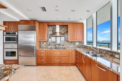 Comprar apartamento no Ritz Carlton Residences Fort Lauderdale Beach 1801 / 1808