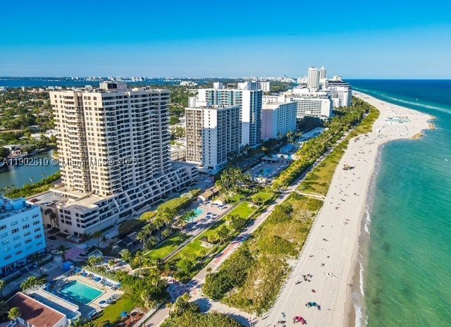 Condo for sale at Club Atlantis 2200