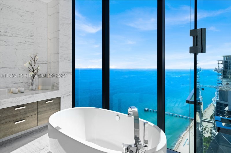 Condo for sale at Muse Sunny Isles Beach LPH-1