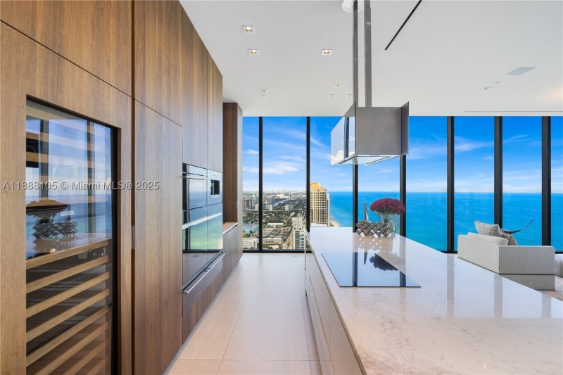 Condo for sale at Muse Sunny Isles Beach LPH-1