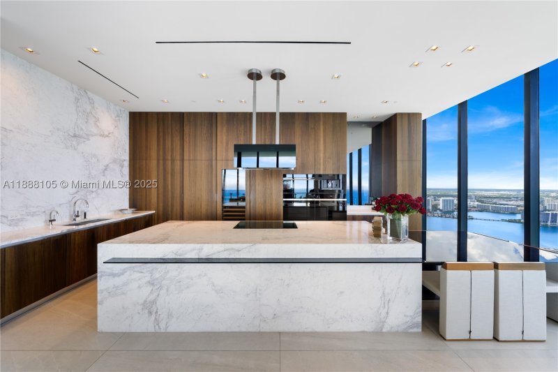 Condo for sale at Muse Sunny Isles Beach LPH-1