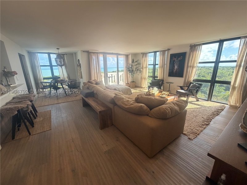 Alquiler de apartamento en Towers of Key Biscayne D608