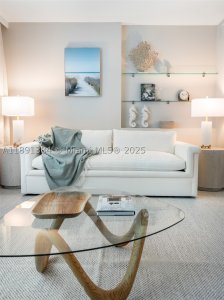 Comprar apartamento en Roney Palace 836