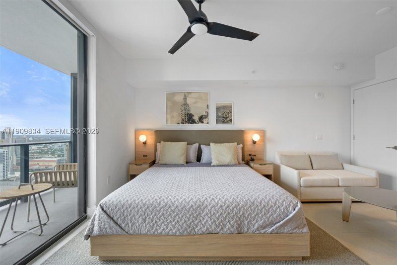 Comprar apartamento en Natiivo Gale Miami Hotel & Residences 3706