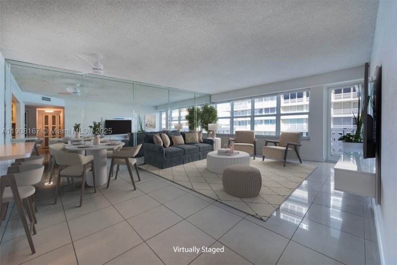 Condo for sale at Ocean Summit 815